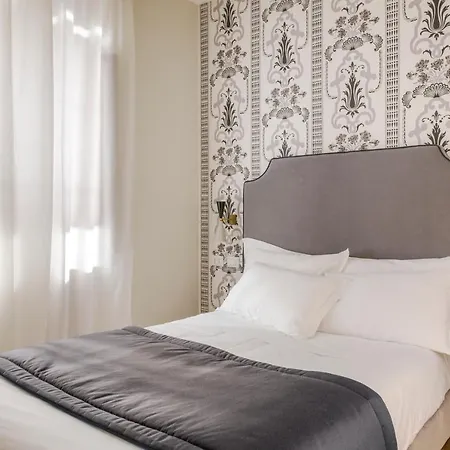 Favilla Di Charme فندق